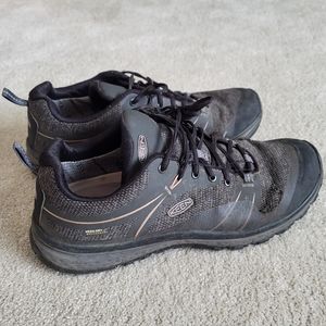 Keen Terradora Shoes Used Size 9.5 Black Gray Hiking Spring Camping Gorpcore